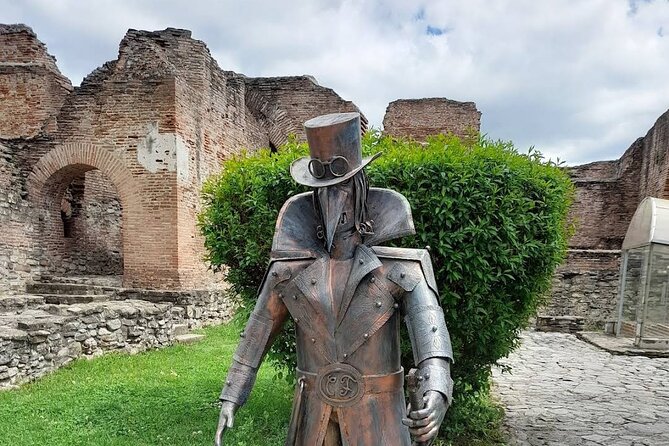 Hiking to the Poenari Fortress and Princely Court of Târgoviște - Curtea de Argeș Monastery adds art and royal memory