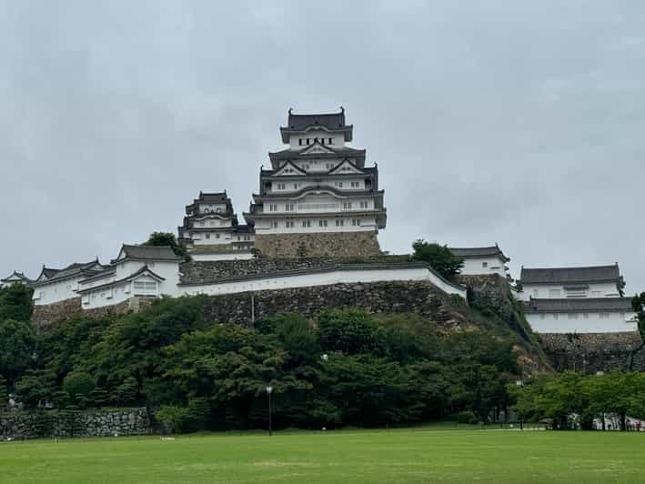 Himeji: Guided Tour of Himeji Castle & Cozy Engyoji Temple - The castle visit is not the whole day