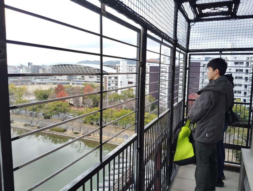 Hiroshima Castle 1h guide tour - English guiding and guide quality