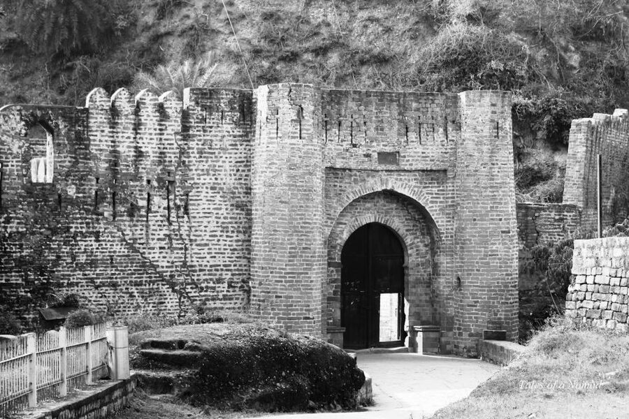 Historical Tour, Kangra fort &Rock cut temple from Dharmasla - Should you book it?