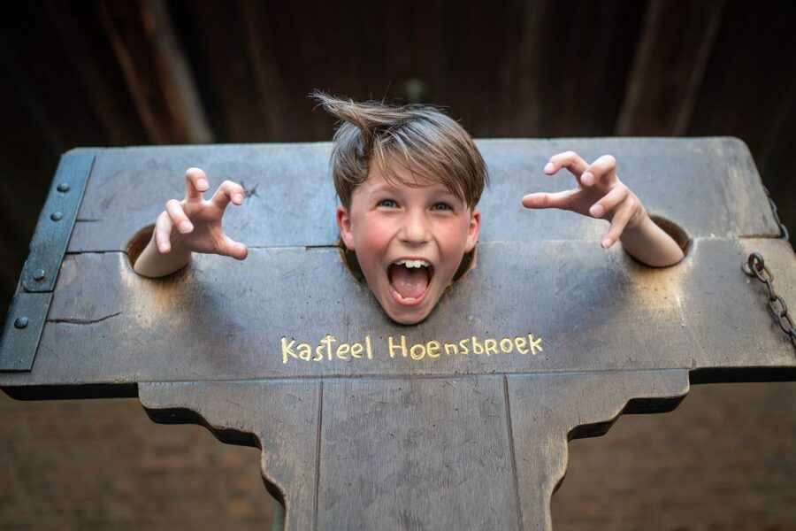 Hoensbroek: Entry Ticket to Hoensbroek Castle - The dungeon adds a playful scare