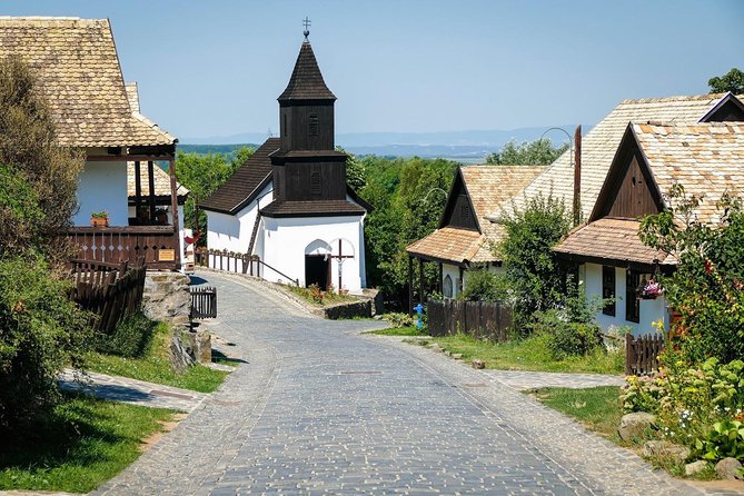 HOLLÓKŐ UNESCO World Heritage site + Eger Castle Private guided tour - Final call: book it for variety, not speed