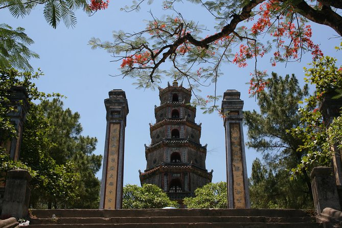 Hue City and The Citadel via Hai Van Pass Daily Small Group Tour - Entering Hue through the Imperial Citadel