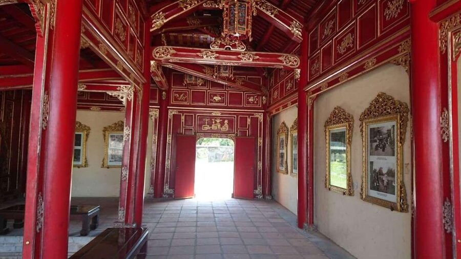 Hue Customizable Tour with Imperial Citadel & Forbidden City - Why a guide changes the Imperial Citadel