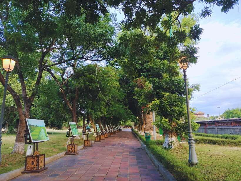 Hue: Hue Walking Tour to Imperial Citadel with Tour Guide - What the $15 price really covers