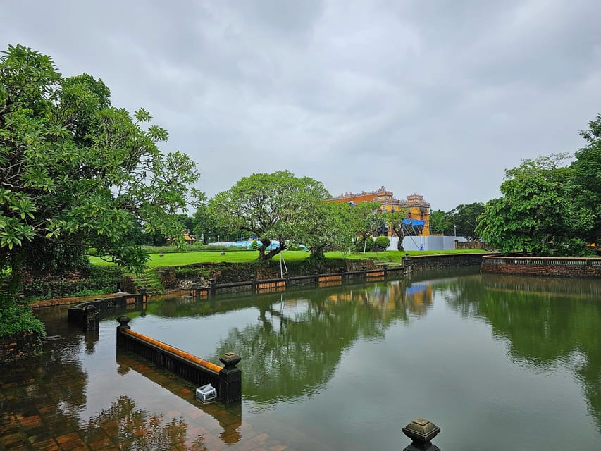 Hue Imperial City Walking Tour: Citadel & Forbidden City - Why a guide helps inside Hue Imperial City