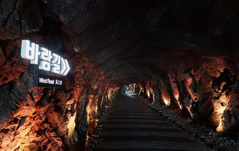 Hwaseong Fortress+Gwangmyeong Cave+Starfield Library Tour - Going underground at Gwangmyeong Cave