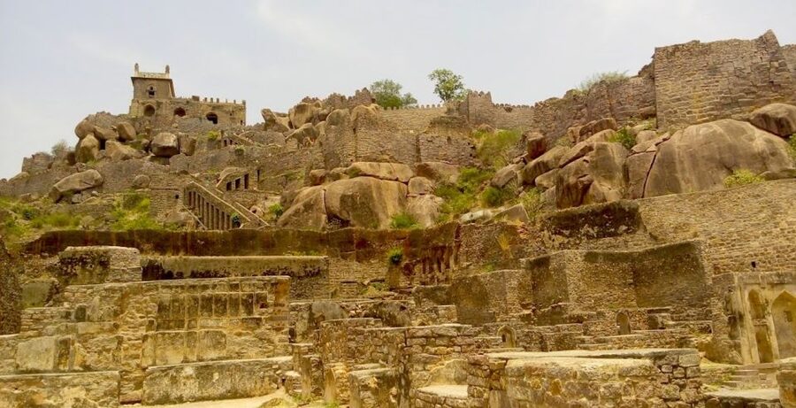 Hyderabad: Golconda Fort and Qutub Shahi Tombs Half-Day Tour - Golconda Fort: Hyderabad’s Big Historical Encounter