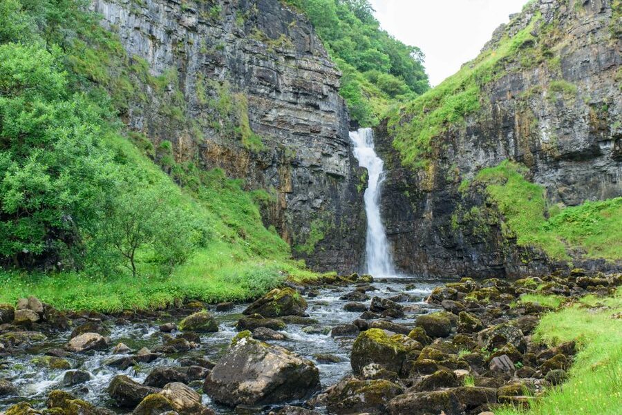 Inverness: 2-day Isle of Skye, Fairy Pools & Castles Tour - Dunvegan Castle and the west of Skye
