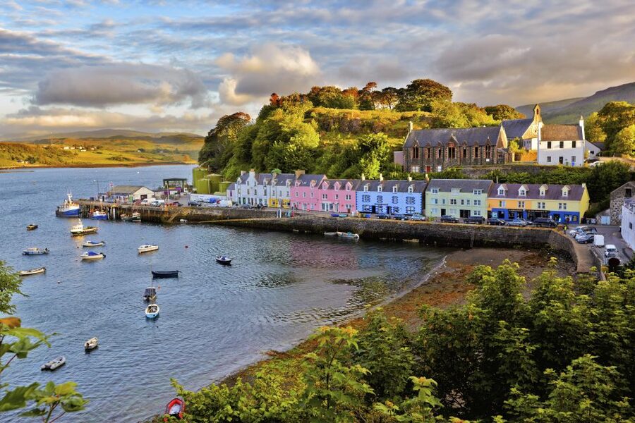 Inverness: 2-day Isle of Skye, Fairy Pools & Castles Tour - The Quiraing, Kilt Rock, and Lealt Falls