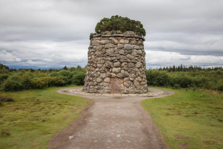 Inverness: Loch Ness Cruise, Castle, and Outlander Tour - Beauly Priory and a useful lunch break
