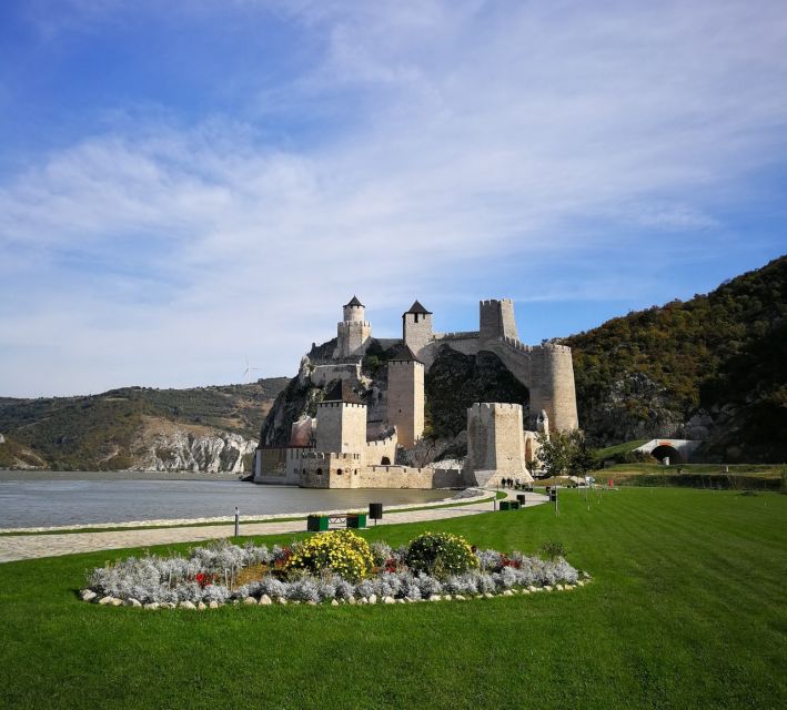 Iron Gate Tour: Golubac Fortress, Lepenski Vir+National Park - Golubac Fortress and its river-facing towers