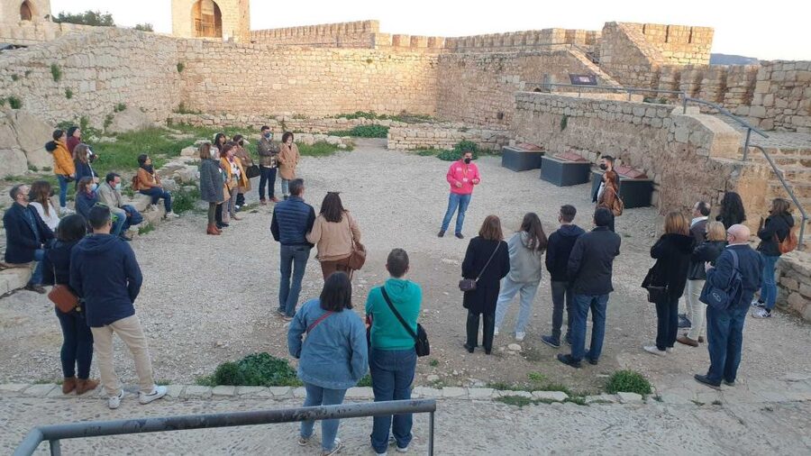 Jaén: Castle of Santa Catalina Entry with Guided Tour - Finding the entrance on Carr. al Parador