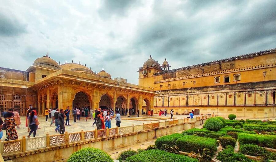 Jaipur: Amber Fort Guided Tour and Entry Ticket - Diwan-i-Aam and the public side of royal life