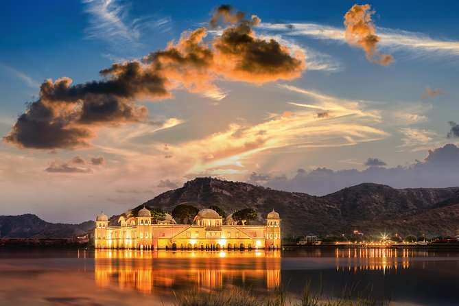 Jaipur Amer Fort, Jal Mahal & Stepwell Private Half-Day Tour - Car, pickup, cost, and practical value