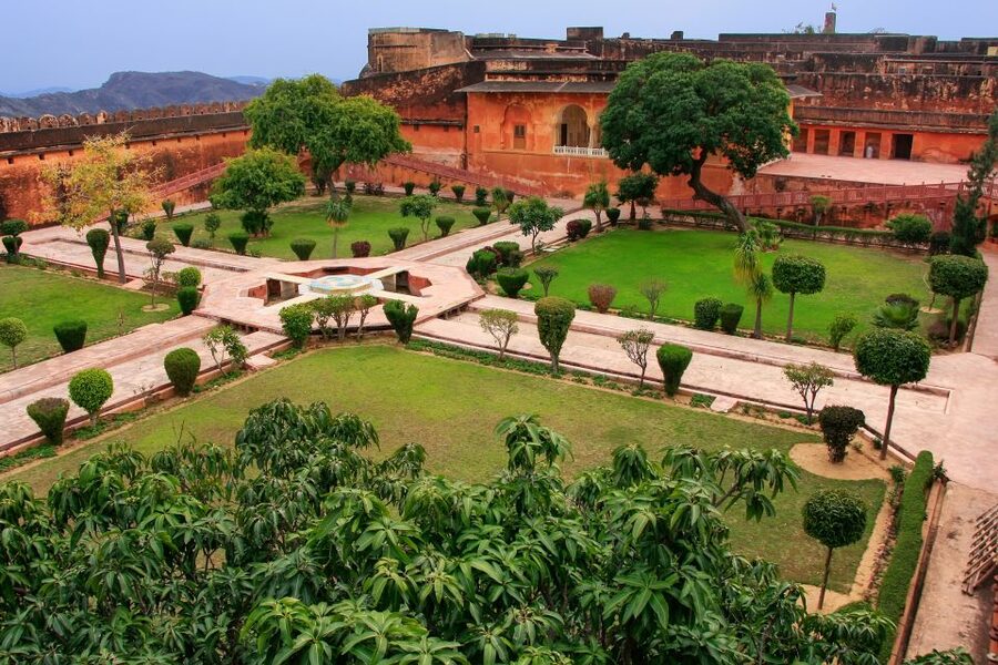 Jaipur Amer Fort, Jal Mahal & Stepwell Private Half-Day Tour - Who should book this Jaipur tour?