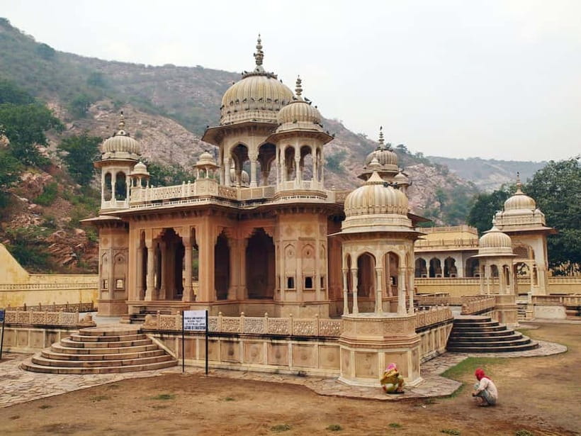 Jaipur: Explore Amber, Jaigarh & Nahargarh Fort with Sunset - Panna Meena Stepwell adds a different kind of beauty
