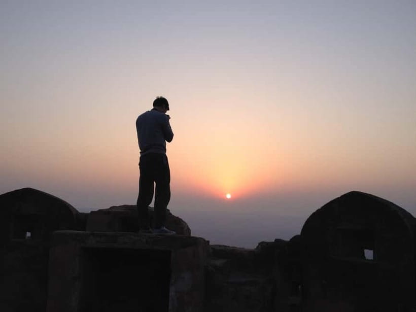 Jaipur: Explore Amber, Jaigarh & Nahargarh Fort with Sunset - Lunch is simple and separate
