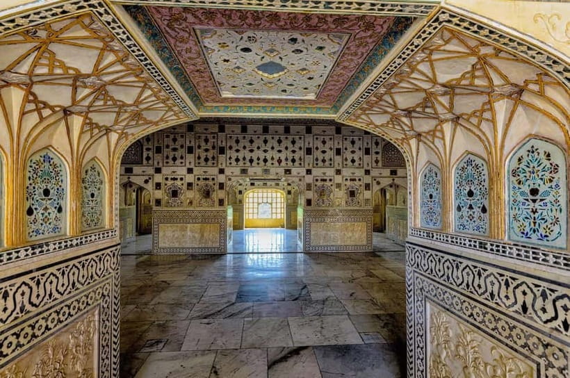 Jaipur: Explore City Sights, Amber Fort & Monkey Temple - Amber Fort, Sheesh Mahal, and the secret tunnel