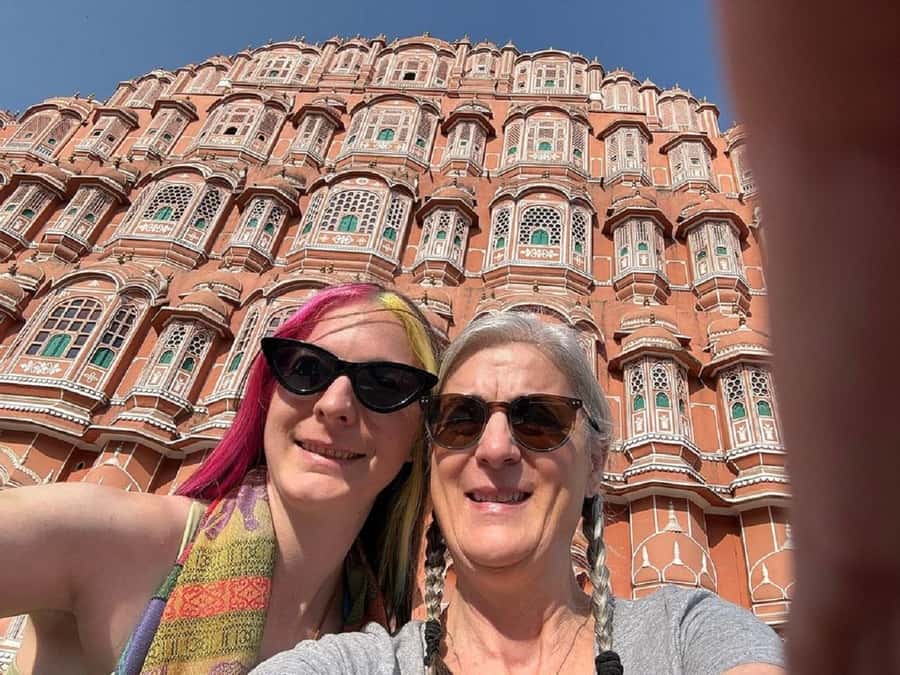 Jaipur: Jaipur & Amber Fort Full or Half-Day Guided Tour - City Palace and the royal center of Jaipur