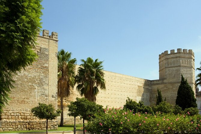 Jerez Walking Tour with Alcazar and Cathedral Entrance - Meeting your guide in Plaza del Arenal