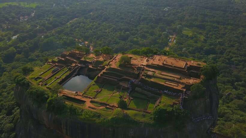 Kandy: Sigiriya Fortress & Cave Temple Full Day Private Tour - The early road to Sigiriya