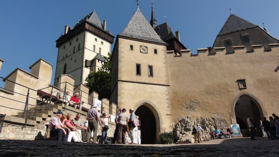 Karlstejn Castle & Crystal Manufactory - Private Tour - Key points at a glance