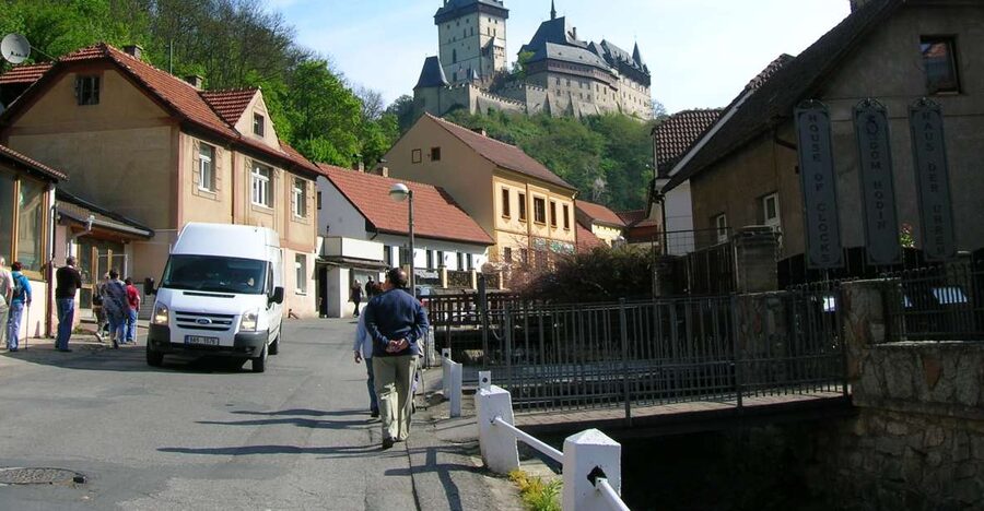 Karlstejn Castle & Crystal Manufactory - Private Tour - The uphill approach to Karlstejn Castle