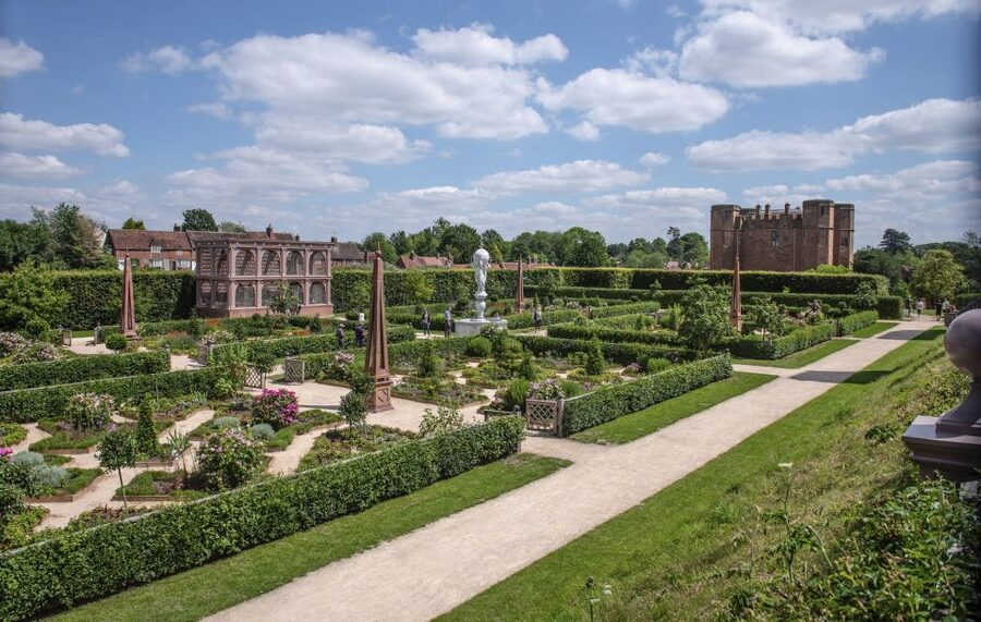 Kenilworth Castle and Elizabethan Garden Entry Ticket - The 900-year story inside the Tudor stables