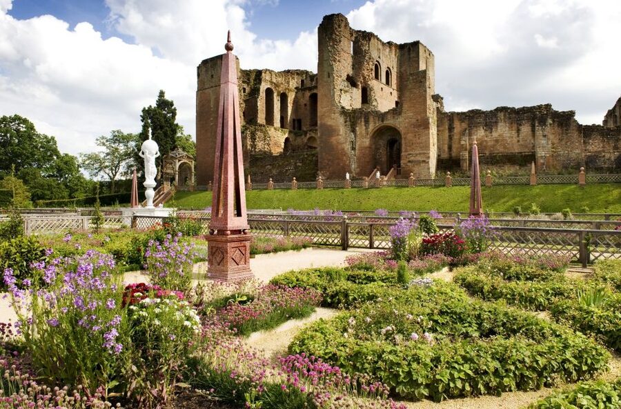 Kenilworth Castle and Elizabethan Garden Entry Ticket - Weather, access, and what to wear
