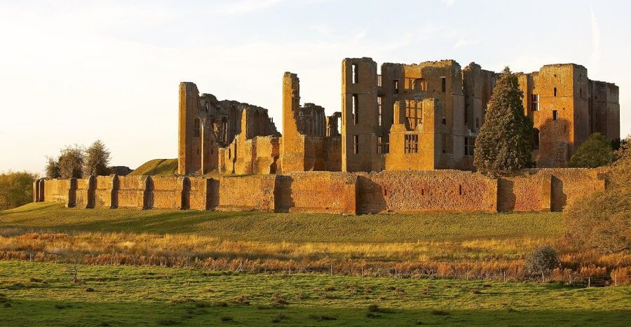 Kenilworth Castle and Elizabethan Garden Entry Ticket - The royal romance in the Tudor exhibition