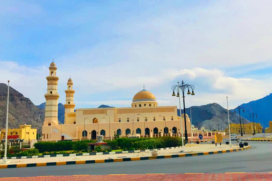 Khasab: City Tour With Khasab Fort - Entering Khasab Fort and its Portuguese past