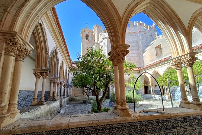 Knights Templar Castle, Nazaré & Óbidos️ Private Day Tour - Óbidos and its medieval lanes