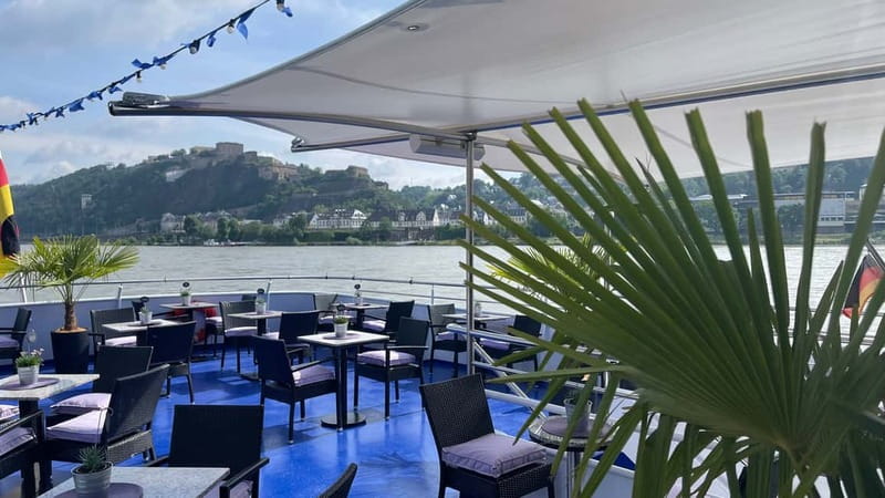 Koblenz:Rhine Valley boat tour along the castles and palaces - The bilingual commentary: useful, but sit carefully