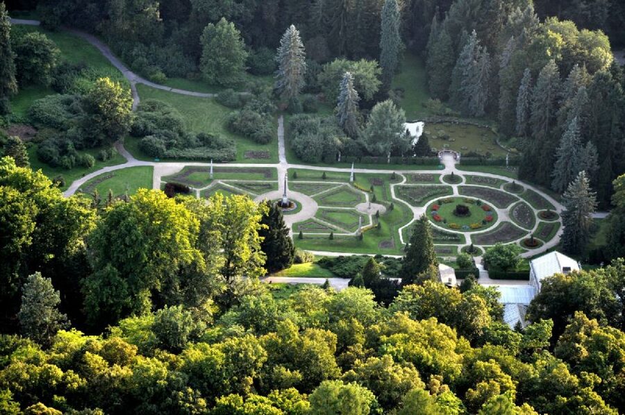 Konopiště: Chateau Tour from Prague - Who will enjoy this half-day trip?