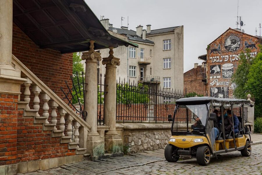 Krakow: Old Town and Wawel Castle Guided Golf Cart Tour - Why this short Krakow tour works