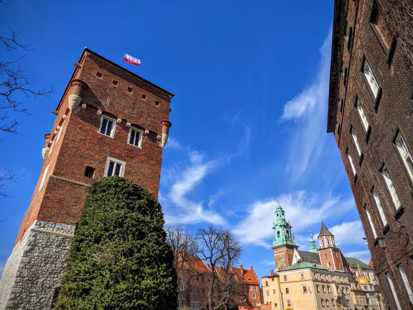 Kraków: Old Town & Wawel Castle Walking Tour in English - Key points to know before you book