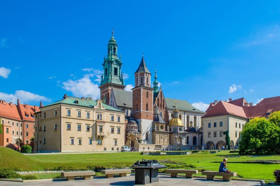 Krakow: Skip-the-Line Wawel Castle & Old Town Guided Tour - Is $196 a fair price?