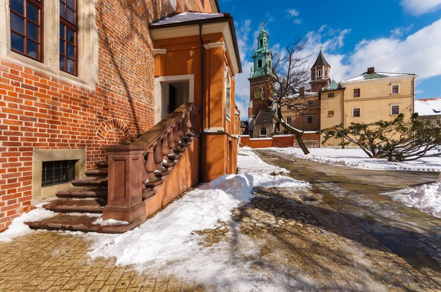 Krakow: Wawel Castle and Cathedral Guided Tour - Wawel Hill, where Poland tells its own story