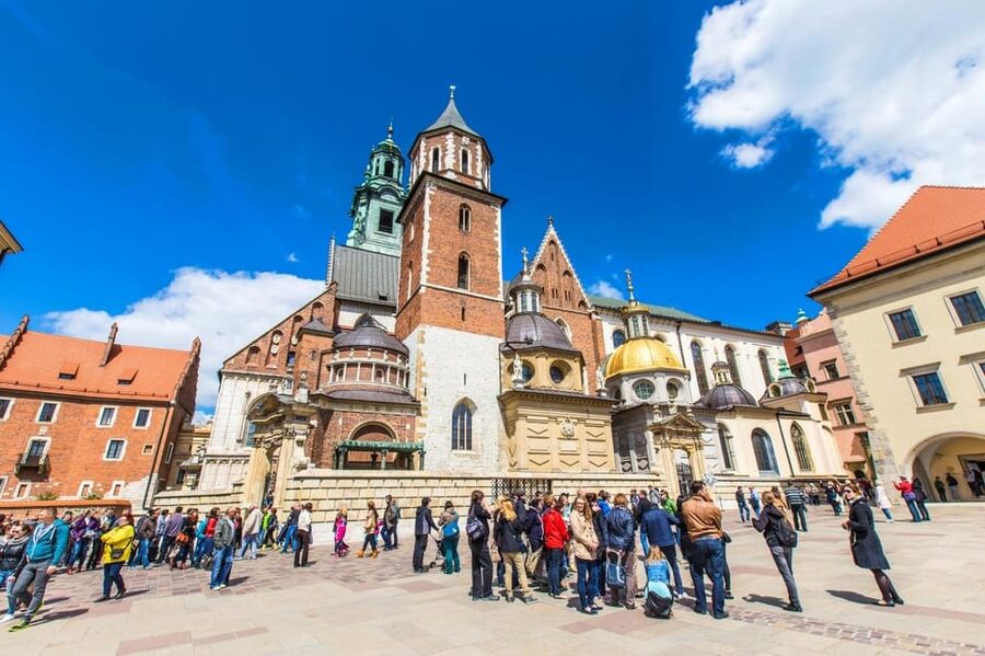 Krakow: Wawel Castle and Cathedral Guided Tour - Climbing for the Sigismund Bell and descending to the crypts