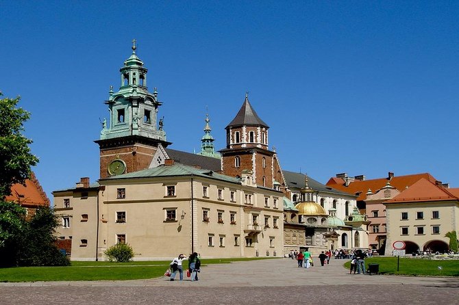 Krakow: Wawel Castle & Cathedral Guided Tour - What the $57 price buys you