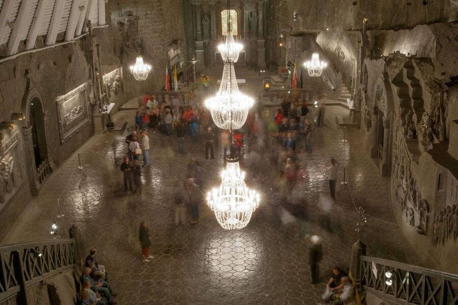 Krakow: Wawel Castle, Cathedral, Salt Mine, and Lunch - How the schedule feels in practice