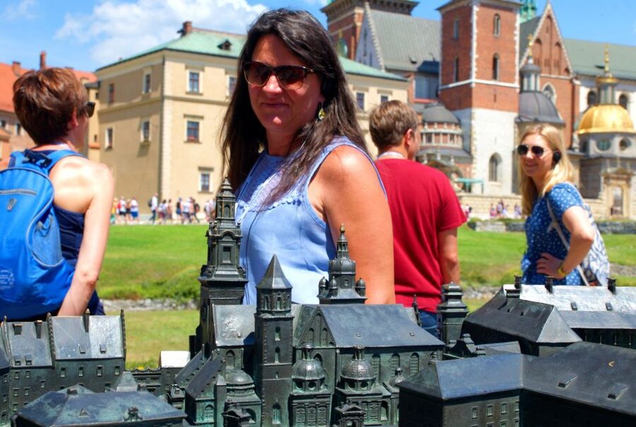 Krakow: Wawel Castle Guided Tour with Entry Tickets - Key points to know before you book