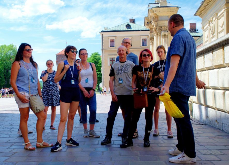 Krakow: Wawel Castle Guided Tour with Entry Tickets - Royal apartments, paintings, and decorative rooms