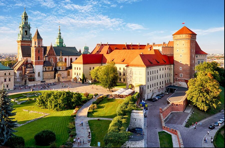 Krakow: Wawel Castle Guided Tour with Entry Tickets - The photo stop and the limits of a short tour