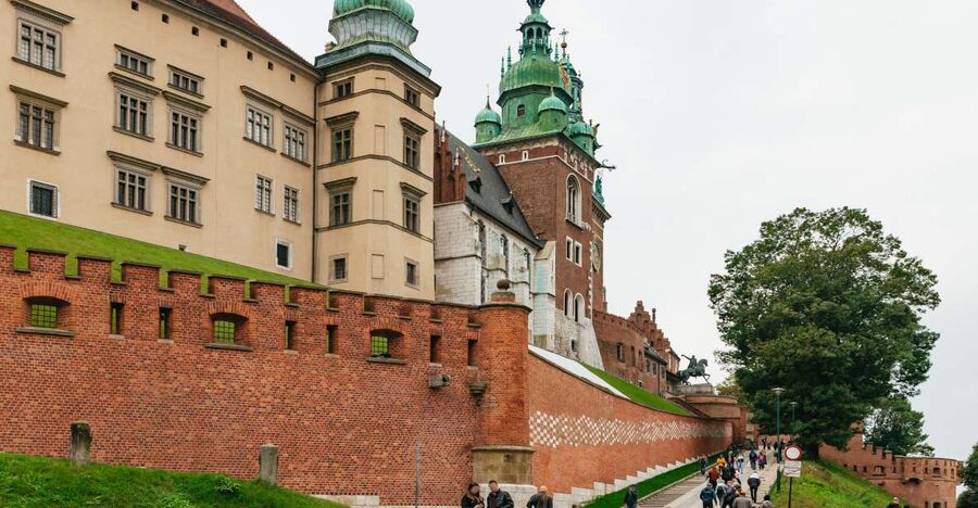 Krakow: Wawel Royal Hill with Optional Castle and Cathedral - Starting at St. Mary Magdalene Square