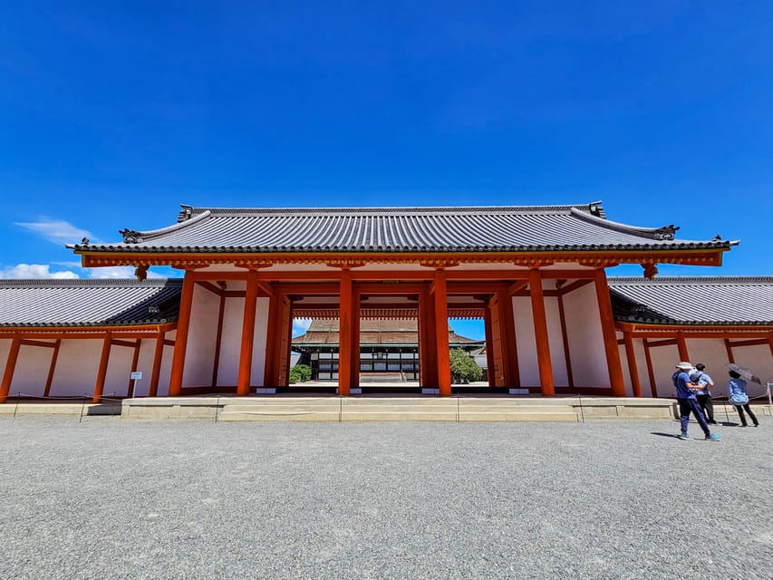 Kyoto: Imperial Palace & Nijo Castle Guided Walking Tour - Kyoto Imperial Palace and the emperor’s former home
