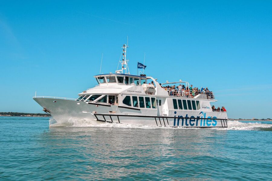 La Rochelle: Boat trip to Fort Boyard (2h00) - Fort Boyard Is the Main Event