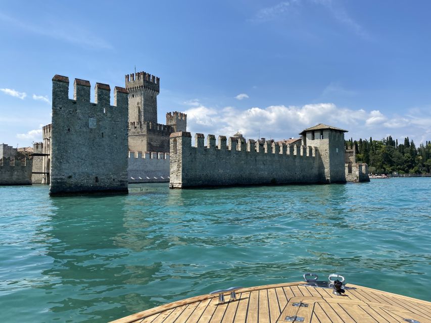 Lake Garda: Historic Castle Cruise with Wine Tasting - Swimming near Villa Canossa