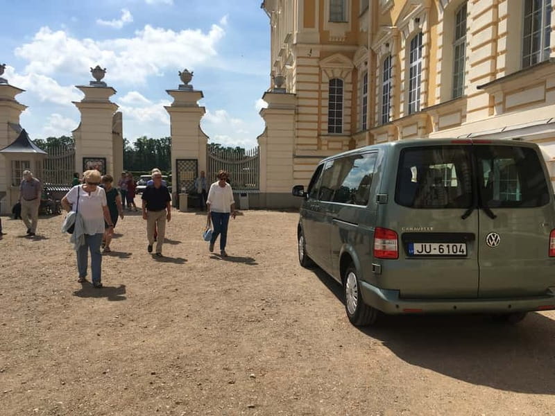 Latvian Palace and Medieval Castle Private Trip - When the backup plan matters